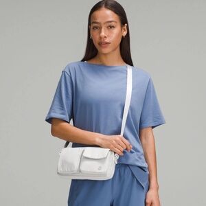 Lululemon Multi-Pocket Crossbody Bag 2.5L Vapor
